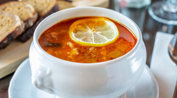 Солянка с колбасой