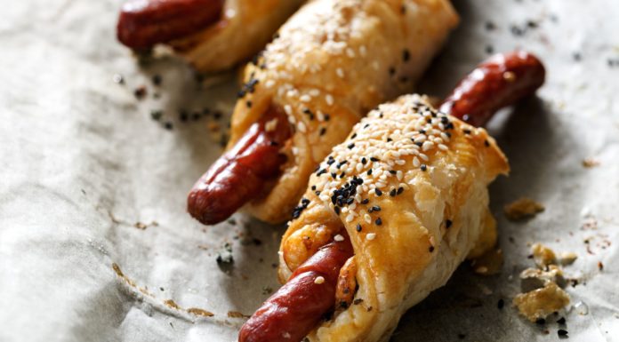 Сосиски в слоеном тесте