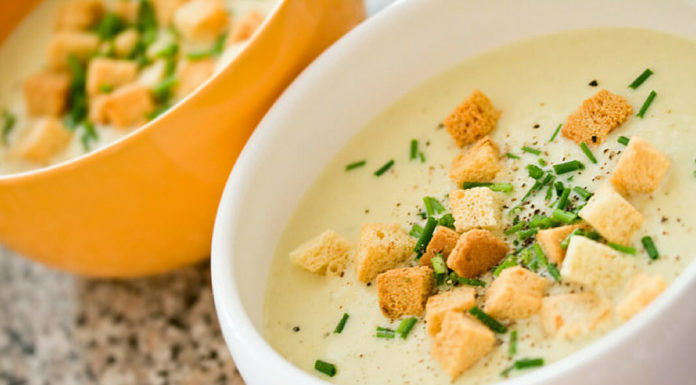 Картофельный суп-пюре с грибами и гренками!