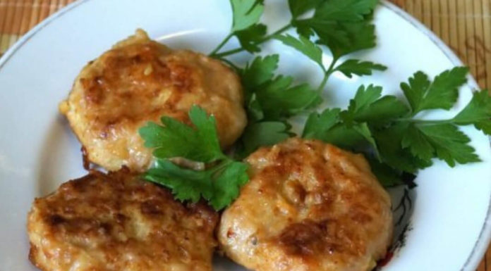 Котлеты из куриной грудки с кабачком