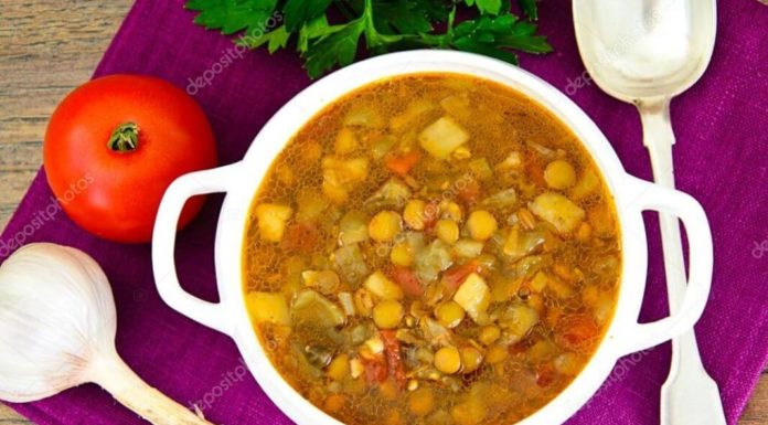 Похлёбка из чечевицы с кориандром и салат из авокадо
