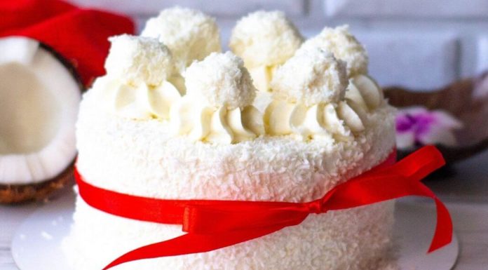 Торт «Рафаэлло» без выпечки